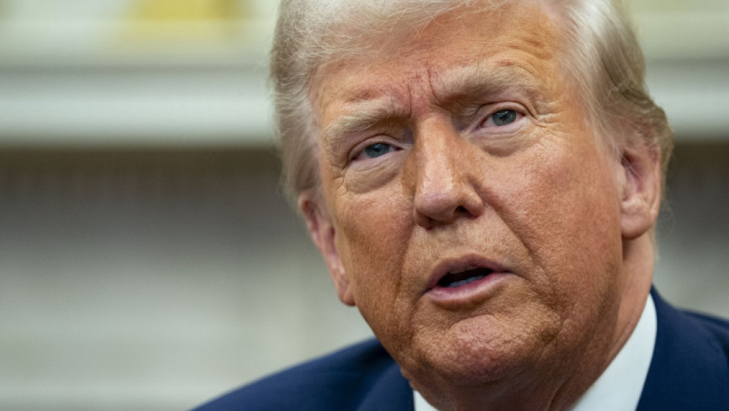 Trump și Macron discută despre pace în Ucraina