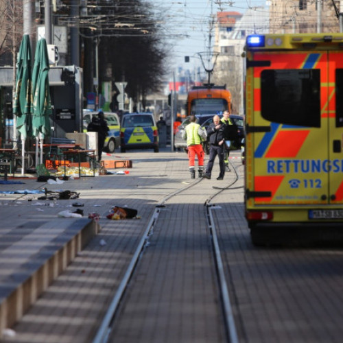 Incident grav în Mannheim: un autoturism intră într-o mulțime