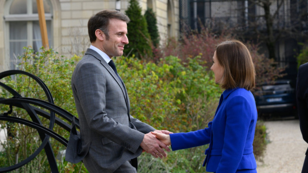 Maia Sandu se întâlnește cu Emmanuel Macron în Franța