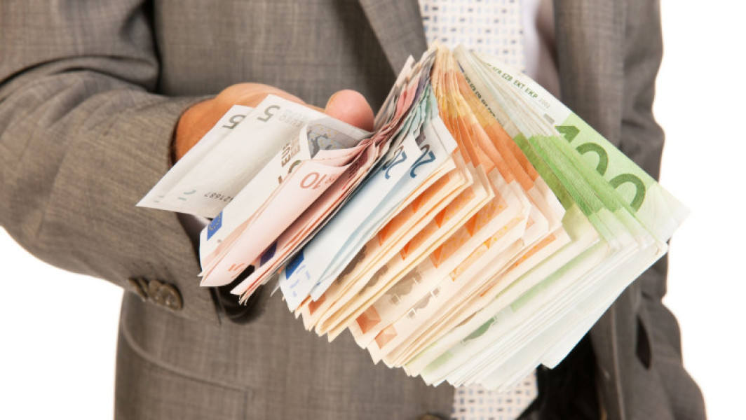 România primește 1,3 miliarde de euro din fondurile europene pentru PNRR, dar are blocată suma de 869 milioane euro