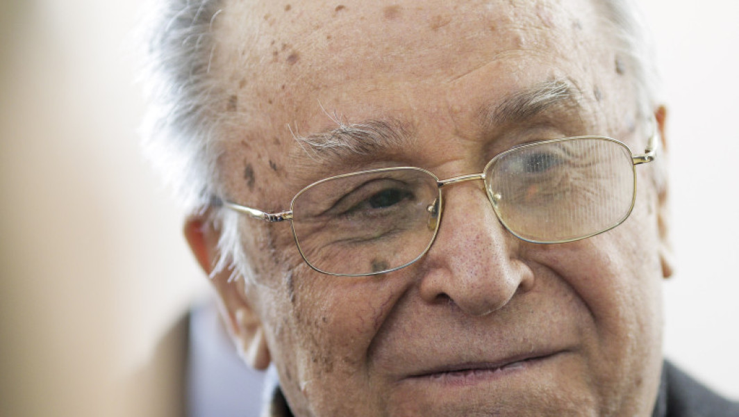 diagnostic pentru Ion Iliescu: formatiune inlocuitoare de spatiu la nivel pulmonar