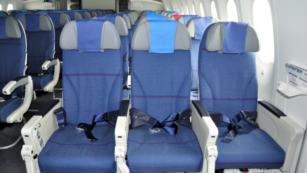 Locul în avion care poate crește șansele de supraviețuire în cazul unui accident aviatic