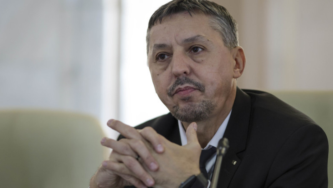 ministrul educatiei cheama sindicatele din invatamant la discuții pentru clarificări