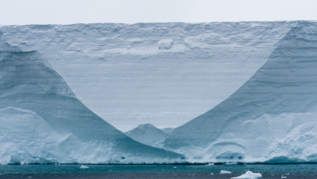 Detectare misterioasă de semnale radio din Antarctica pune în dificultate fizica cunoscută