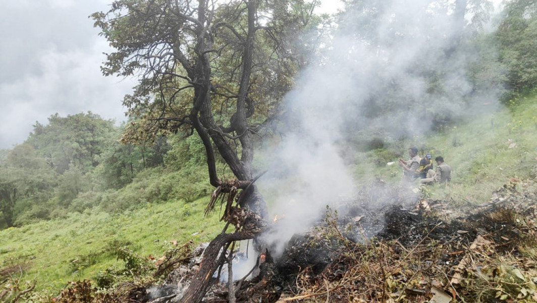 Accident tragic în India: elicopter care transporta pelerini hindusi s-a prăbușit, toți cei șapte pasageri au murit