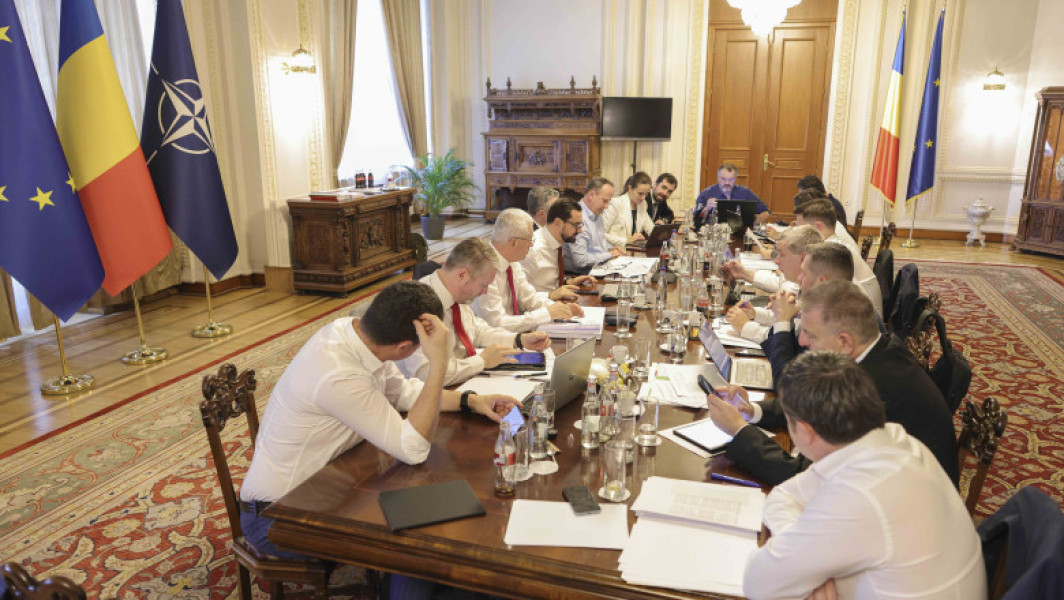 Nicuşor Dan reia negocierile cu partidele pentru formarea unui nou Guvern