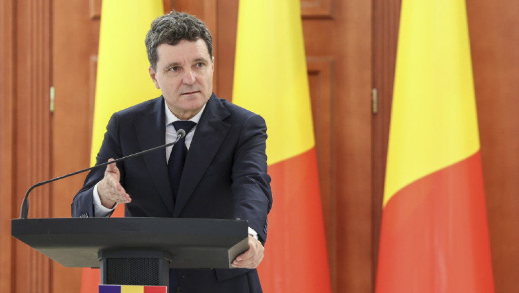 Noul premier al României, pe cale să fie numit, va fi desemnat după consultările de la Palatul Cotroceni, anunță președintele Nicușor Dan. Liderii partidelor din Parlament au fost invitați la discuții separate, chiar dacă toate formațiunile pro-europene de la guvernare vor avea o propunere comună pentru funcția de prim-ministru.