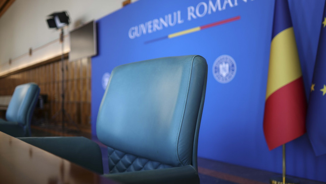 Guvernul Predoiu își încheie mandatul odată cu depunerea jurământului noului Guvern