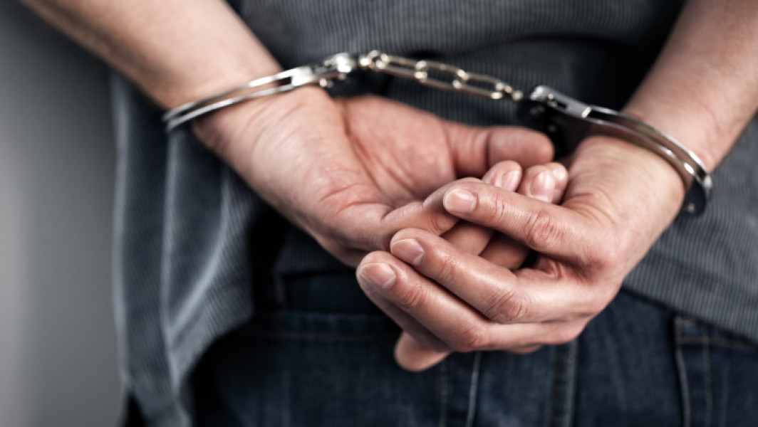 Un bărbat din Botoşani a fost condamnat la închisoare pe viaţă, după ce a violat o fetiţă de 8 ani şi apoi a ucis-o