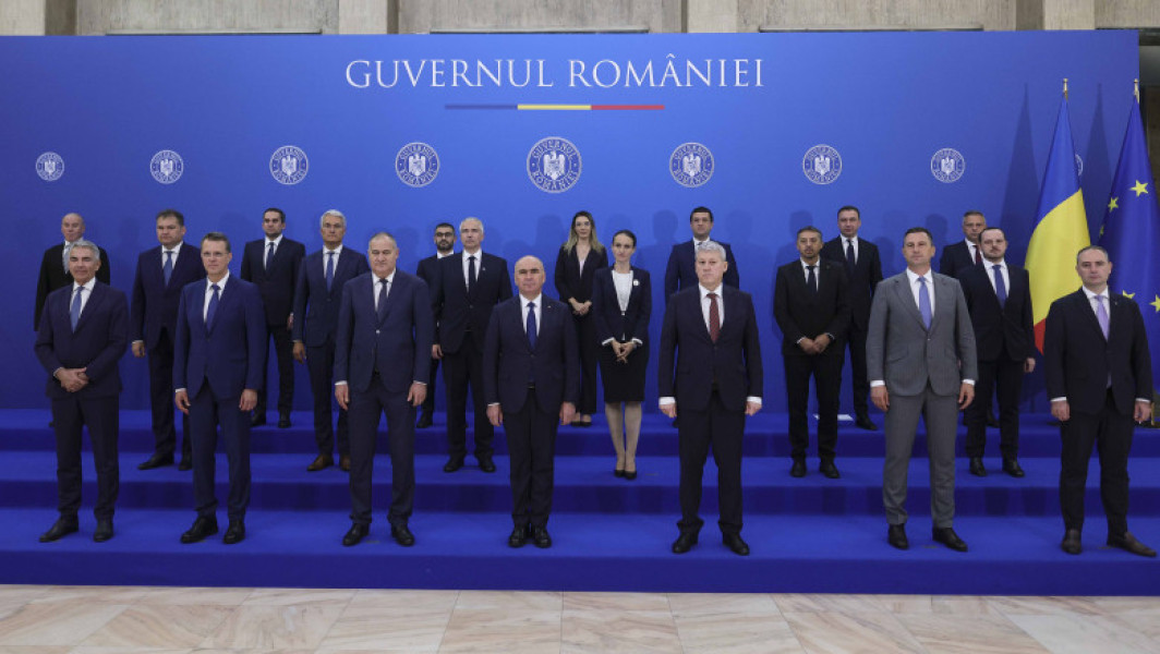 Primele acte normative adoptate de guvernul Bolojan. Care vor fi atribuțiile vicepremierilor fără portofoliu