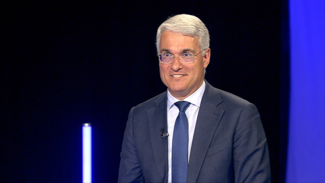 Exclusiv Legea salarizării ar putea fi aplicată abia anul viitor. Dragoș Pîslaru: „Nu s-a lucrat mare lucru până acum”
