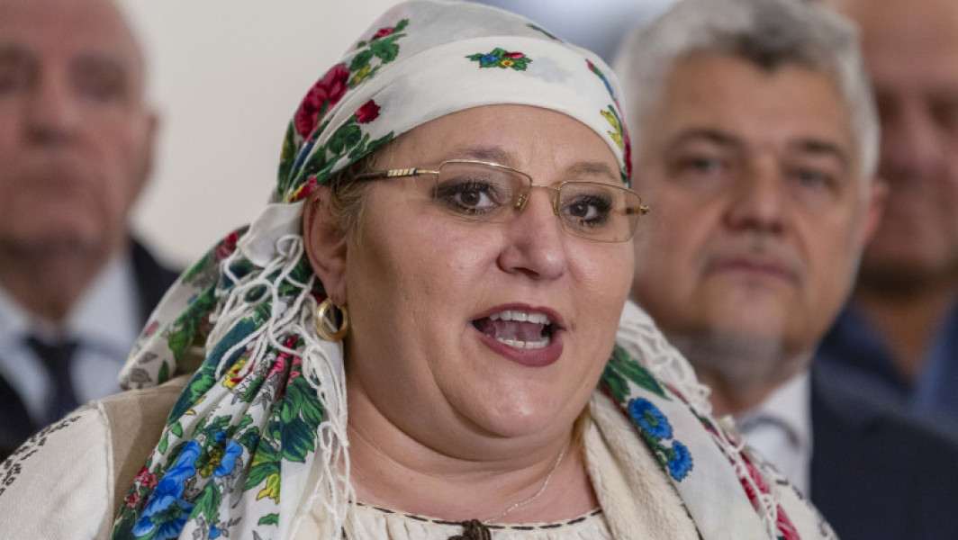 Diana Șoșoacă anunță excluderea din S.O.S. România a trei senatori și vrea desființarea grupului parlamentar