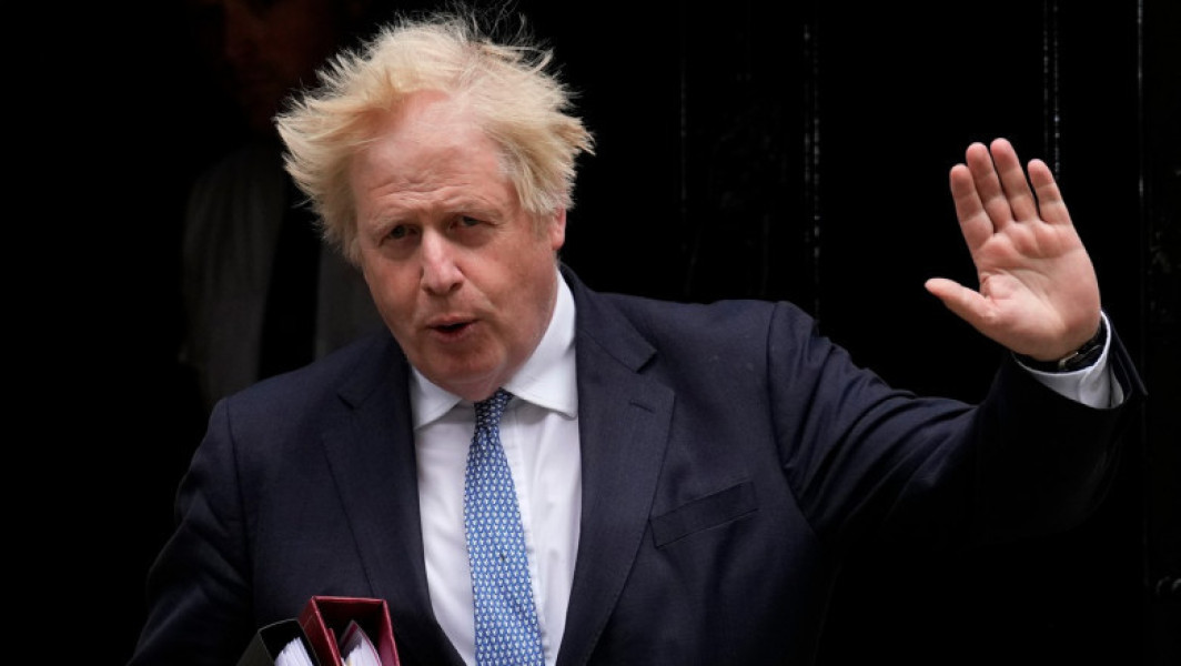 Boris Johnson critică gestul lui Trump de a întâlni Putin cu covorul roșu