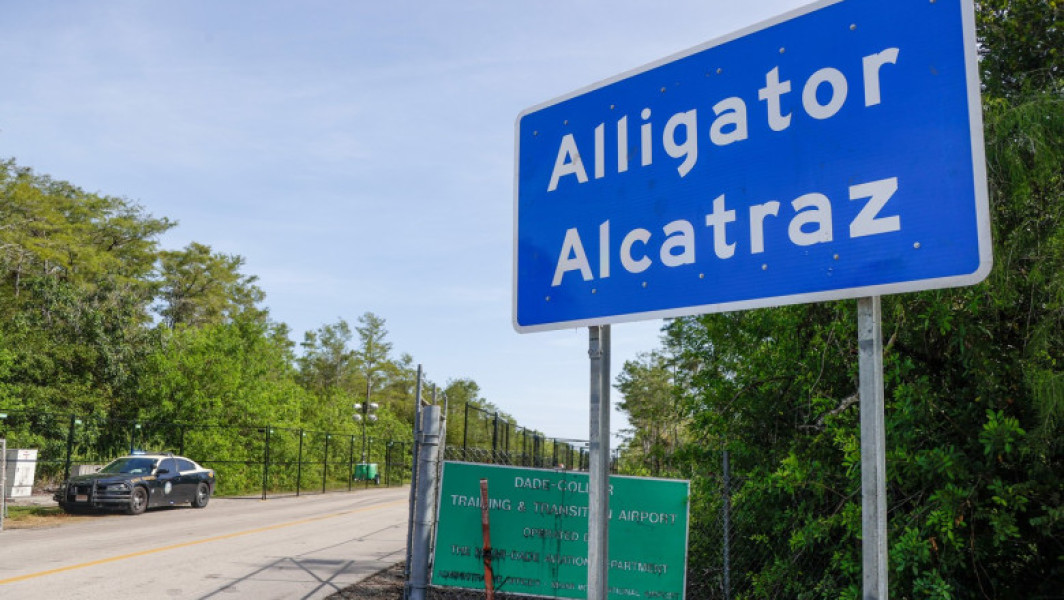 Centrul de detenție din Everglades, cunoscut ca Alligator Alcatraz, poate rămâne deschis după decizia Curtea de Apel