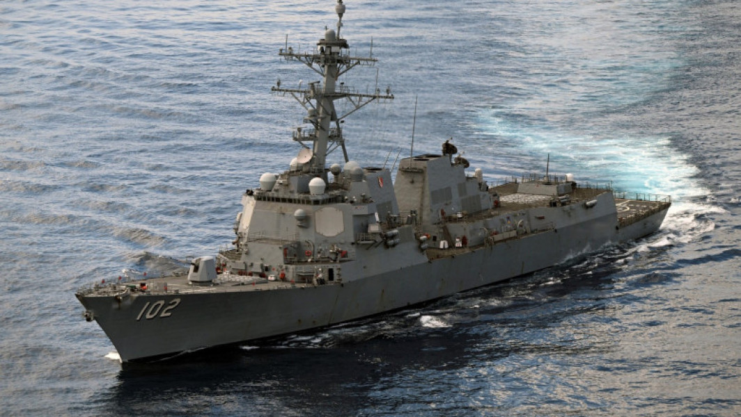 Avioane venezuelene zboară aproape de nava Marinei SUA în ape internaționale, Departamentul Apărării califică incidentul drept extrem de provocator
