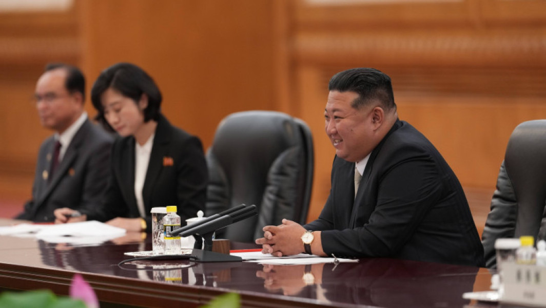 Kim Jong-un la Beijing: ceas de lux în fața sancțiunilor internaționale