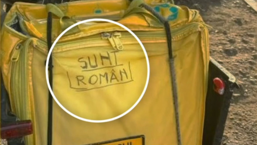 Speriați de atacuri rasiste, livratori români își marchează ghiozdanele cu „RO” sau „Sunt român” în capitală